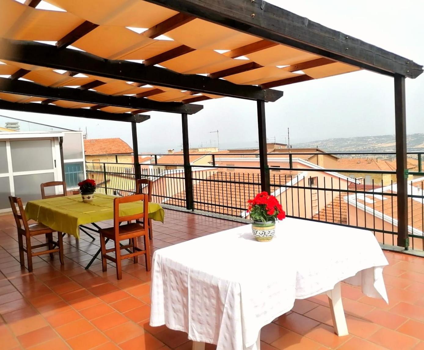 La Casa Di Athena Apartment Реканати Екстериор снимка